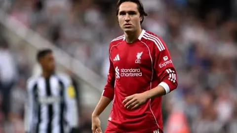 王者归来！王楚钦孙颖莎强势对决伊沃&阿拉波维奇，国乒豪取克罗地亚3-0完美胜利！