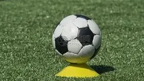 揭秘英超联赛冠军悬念：阿森纳领跑赔率，力压曼城独占鳌头，维拉、利物浦、切尔西紧随其后争冠烽火！